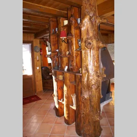 Apartment Dans *